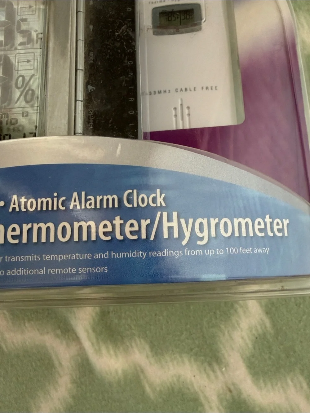 NEW Wireless Indoor/Outdoor Atomic Clock Thermometer Hygrometer